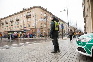 Seimas panaikino draudimą streikuoti nepaprastosios padėties metu