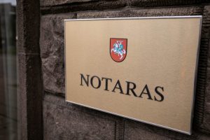Apie brangias notarų paslaugas: pakrikom nuo kainų