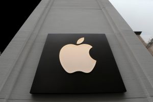 „Apple“ ir „Shutterstock“ pasirašė sutartį dėl dirbtinio intelekto mokymo vaizdo srityje