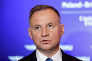 Lenkijos prezidentas priėmė prieštaringai vertinamą įstatymą dėl Rusijos įtakos