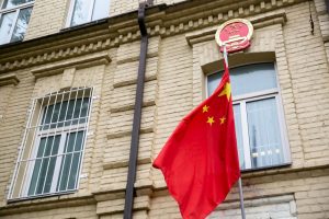 Kinijos ambasada stabdo vizų išdavimą Lietuvoje