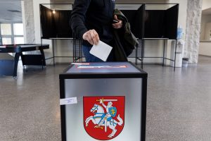 Apklausa: daugiau nei du trečdaliai Lietuvos gyventojų žada balsuoti EP rinkimuose