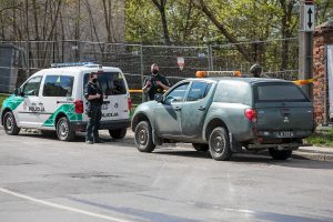Prie gimnazijos Vilniuje rastas sprogmuo išvežtas sunaikinti