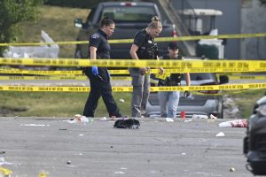 Mirtinų šaudynių Čikagoje liudininkas: visi bėgo, buvo chaosas