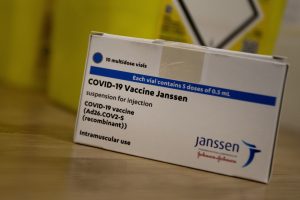Danija atsisako „Johnson & Johnson“ vakcinos nuo koronaviruso