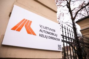 Kelių direkcija iš bankų ketina skolintis 100 mln. eurų 