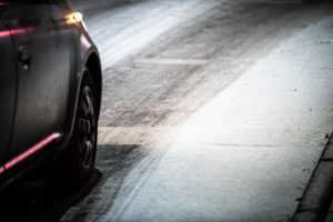 Kelinininkai: eismo sąlygas Tauragės rajone sunkina pustymas, naktį prognozuojamas snygis