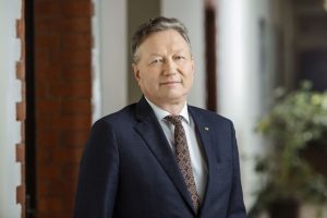 Klaipėdos universiteto rektorius ragina Vyriausybę peržiūrėti planus dėl kolegijų jungimo