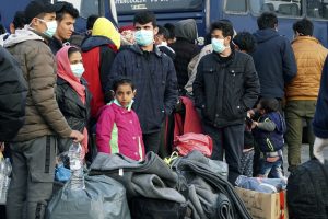 Dvigubas iššūkis Europai: COVID-19 ir pabėgėlių krizė