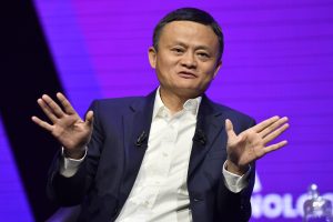Vaizdo įraše pasirodė iš viešumos spalį dingęs „Alibaba“ vadovas