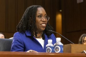 JAV Senatas pradeda pirmos juodaodės teisėjos kandidatūros į AT tvirtinimą