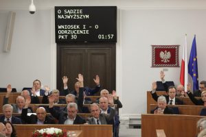 Lenkijos Senatas balsavo prieš ginčijamą žiniasklaidos nuosavybės įstatymą