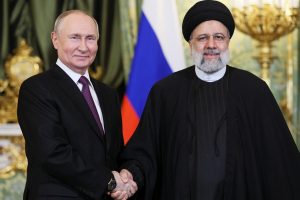 V. Putinas susitiko su Irano prezidentu ir pasidžiaugė gerais dvišaliais ryšiais