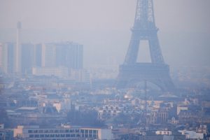 Prancūzijai skirta 10 mln. eurų bauda už oro taršą Paryžiuje ir Lione