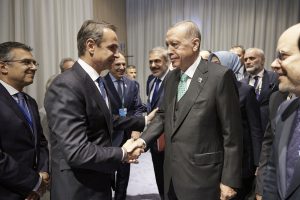 Lyderiai: Graikija ir Turkija žada pasinaudoti teigiamu postūmiu santykiams