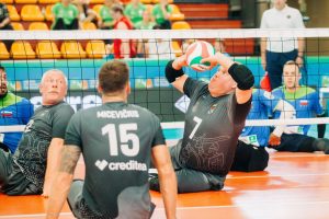 Europos tinklinio sėdint čempionate – kovingas lietuvių pasirodymas: iki tikslo pritrūko taško