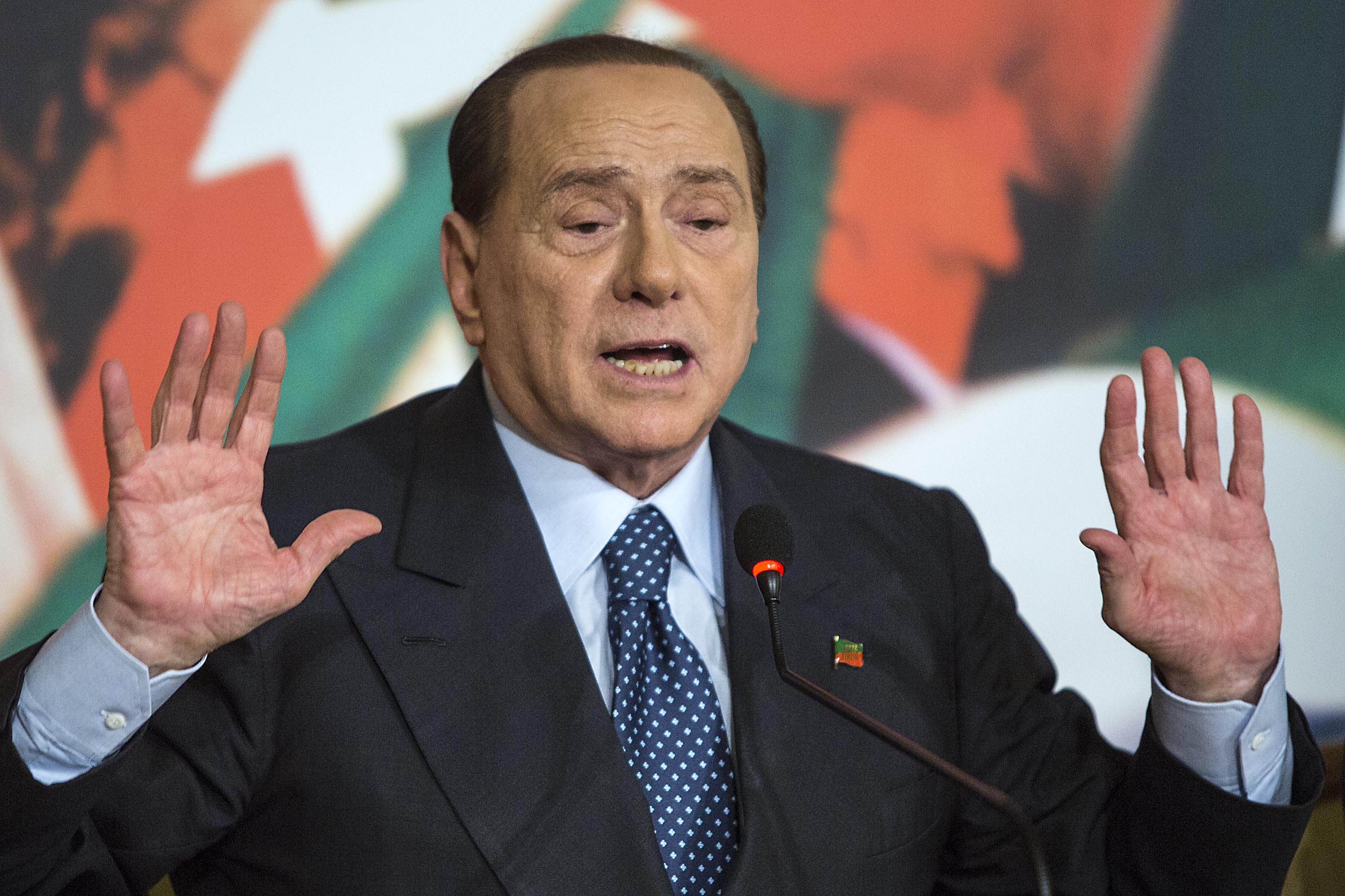 Nelle elezioni presidenziali, la destra italiana sostiene S. Berlusconi