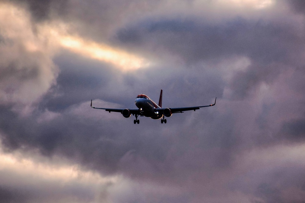 Il primo aereo di linea russo dal 2019 è atterrato a Sakartvel