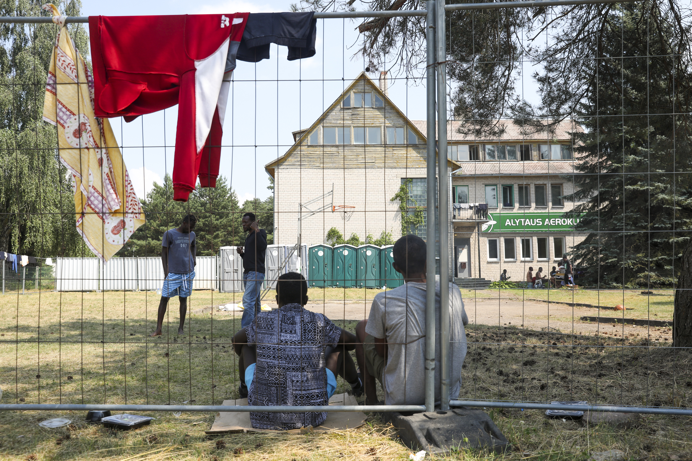 Kodėl Zmonės Issigando Plustancių Migrantų Dėl Grėsmės Ar Dėl Valdzios Kalbų Kl Lt