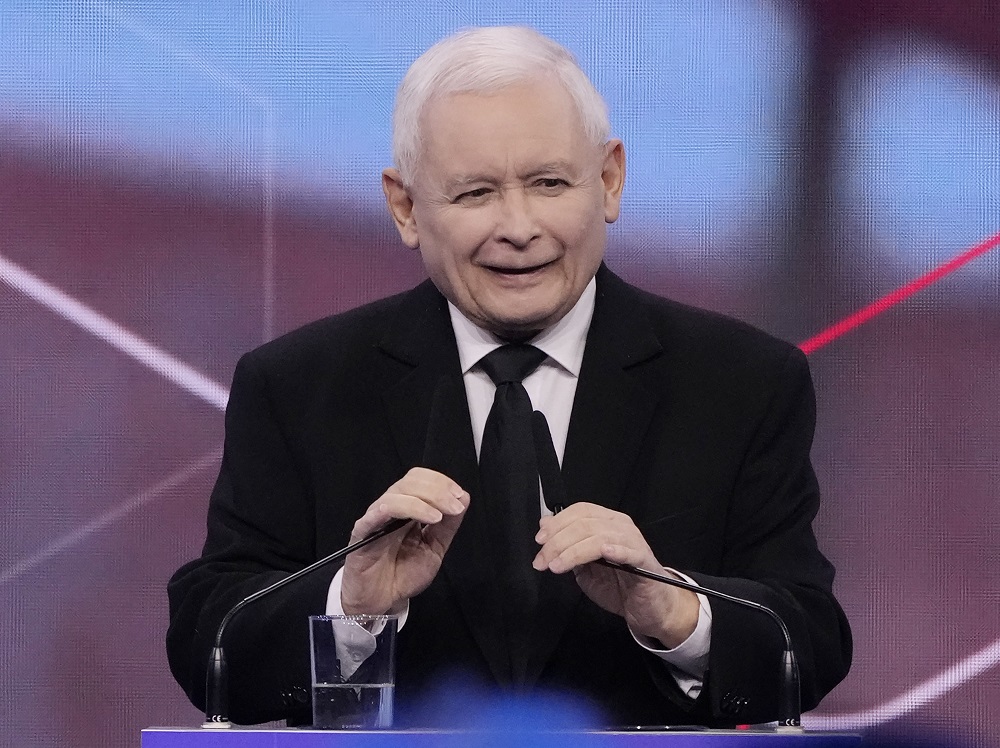 J. Kaczyński, lider polskiej partii rządzącej, wraca na stanowisko wicepremiera