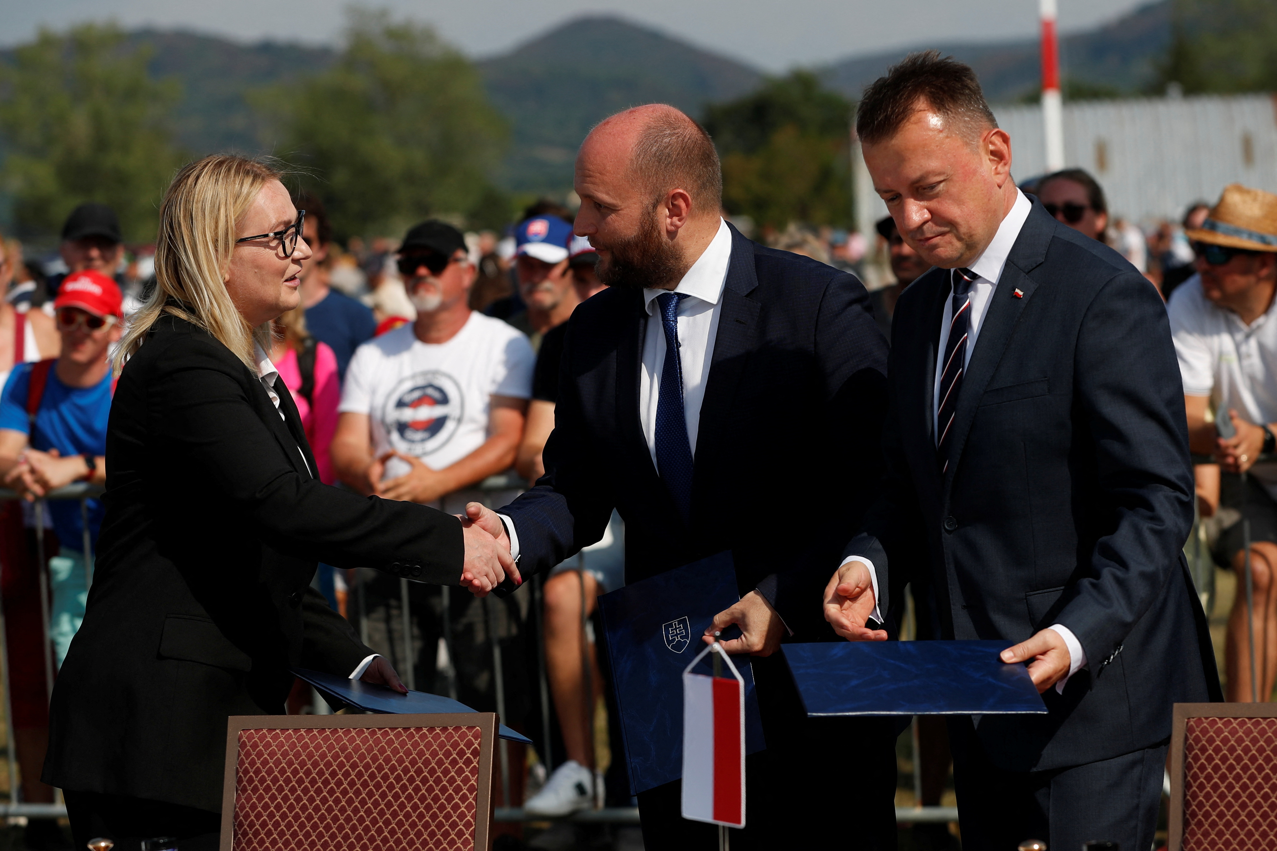 Gdy Słowacja porzuca myśliwce MiG, Polacy i Czesi zobowiązują się chronić przestrzeń powietrzną kraju