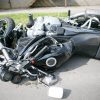 Elektrėnų savivaldybėje apsivertė motociklas, keleivis – ligoninėje