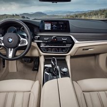 BMW pristato naują penktos serijos universalą „Touring“