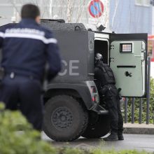Paryžiaus Orli oro uoste nušautas karę užpuolęs vyras 