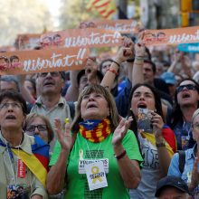 Prie Katalonijos parlamento susirinko demonstrantai