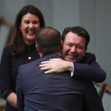 Australijos parlamente deputatas pasipiršo savo partneriui