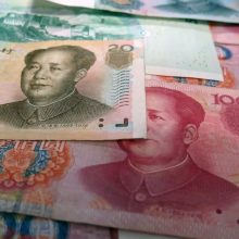 Tiesioginių investicijų srautai į Kinija šiemet sumenko 28 procentais