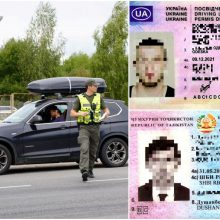Pasieniečiams moldavas ir tadžikas įkliuvo su padirbtais vairuotojo pažymėjimais