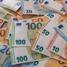 Užsidirbti senjorei pasiūlę sukčiai iš jos išviliojo daugiau nei 11 tūkst. eurų