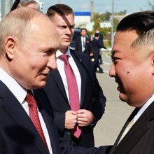 Baltieji rūmai: JAV susirūpinusios dėl glaudesnių Rusijos ir Šiaurės Korėjos ryšių