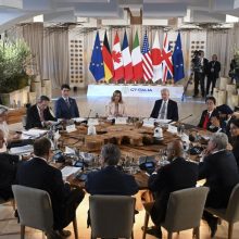G-7 lyderiai sutarė dėl 50 mlrd. dolerių paskolos Ukrainai (atnaujintas)