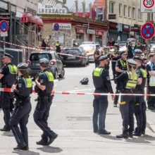 Prieš „Euro 2024“ rungtynes Hamburge policija sekmadienį pašovė kirviu ginkluotą vyrą