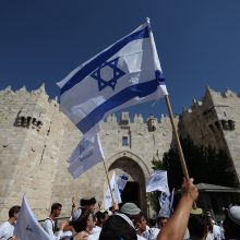 Izraelio parlamentas atgaivino įstatymą dėl ultraortodoksų šaukimo į kariuomenę