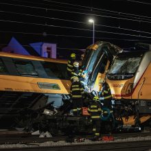 Čekijoje susidūrus traukiniams žuvo keturi žmonės, sužeistų – dešimtys