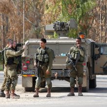 Izraelio kariuomenė skelbia įvedanti „taktinę pertrauką“ pietinėje Gazos Ruožo dalyje