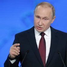 Kremlius ragina Kyjivą „apmąstyti“ karių atitraukimo pasiūlymą