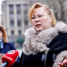 Tėvų protestas Kaune: „Ar aukosi savo vaiką eksperimentinei vakcinai?“