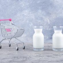 Sustabdyta pieną nelegaliai supirkusios įmonės „Lilės sūriai“ veikla