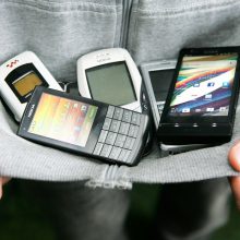 Telekomunikacijų bendrovės darbuotoja įtariama pasisavinusi telefonų, kompiuterių už įspūdingą sumą
