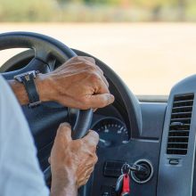 Nespėjusiems pasitikrinti sveikatos vairuotojams siūloma suteikti daugiau laiko