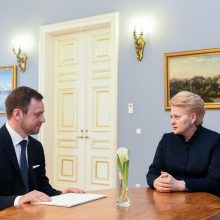 Prezidentė įteikė skiriamuosius raštus ambasadoriui Čekijoje