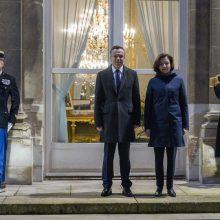 KAM viceministras Prancūzijoje aptarė ginkluotės įsigijimą, pajėgumų dislokavimą