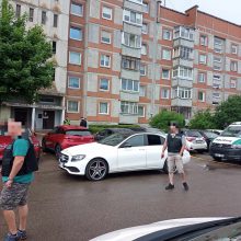 Brutalus nužudymas Klaipėdos daugiabučio kieme: gyventojai girdėjo mažiausiai penkis šūvius