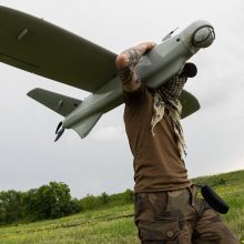 Vyriausybė leido kariuomenei lietuviškų dronų gamintojus pasirinkti be konkurso