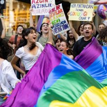 Draudimas – nė motais: Turkijoje surengtos LGBTIQ eitynės