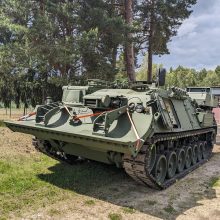 Lietuvos kariuomenei pristatyti du evakuaciniai tankai